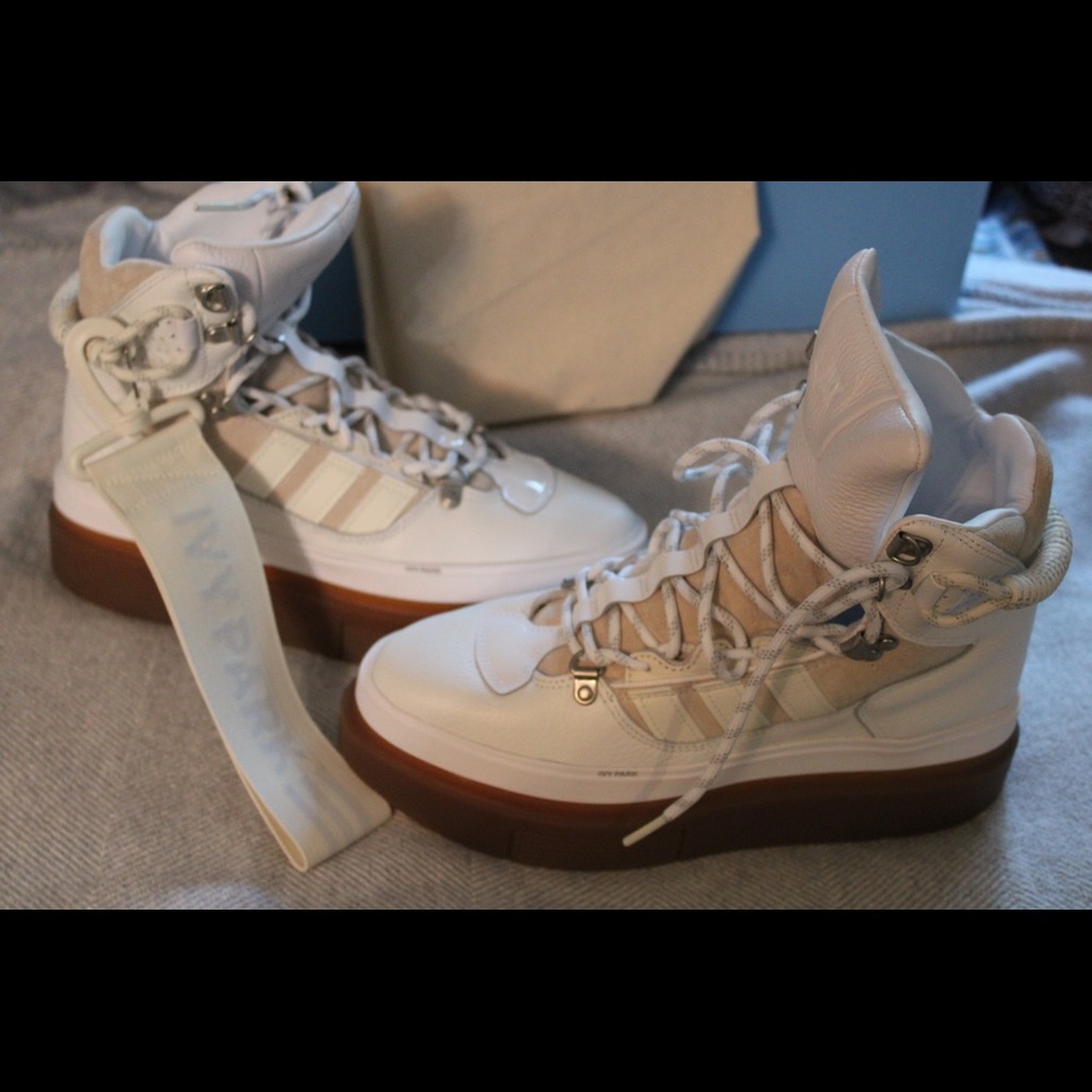 Ivy Park White / Icy